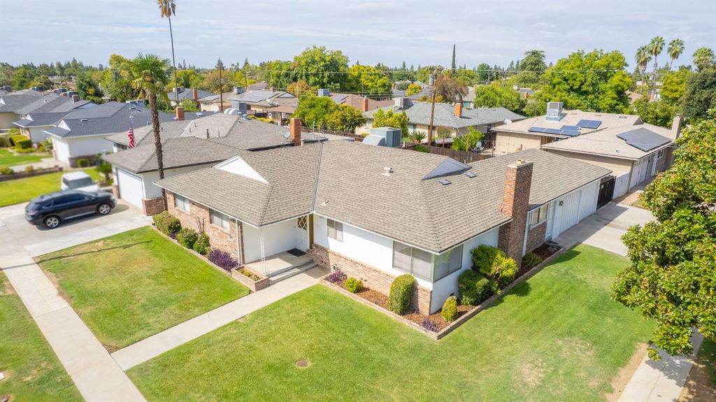 786 E Dovewood Lane, Fresno, CA 93710
