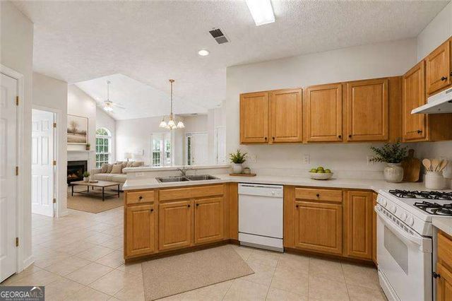 3708 Villa Springs Circle, Powder Springs, GA 30127