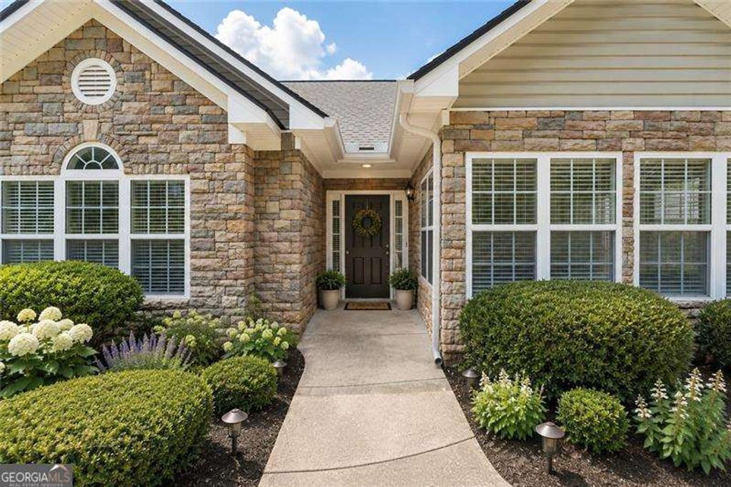 3708 Villa Springs Circle, Powder Springs, GA 30127