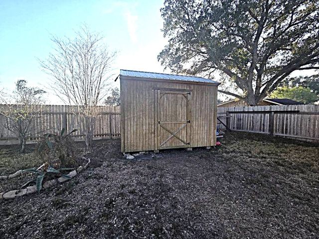 305 S Pasadena Dr, Kingsville, TX 78363