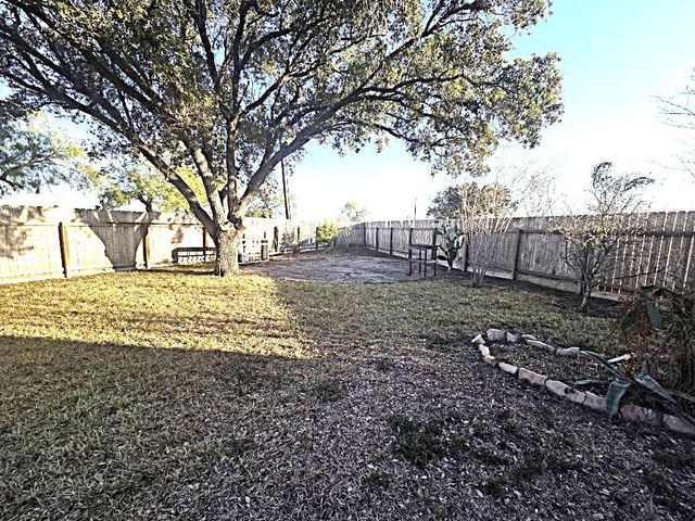 305 S Pasadena Dr, Kingsville, TX 78363