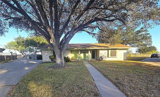 305 S Pasadena Dr, Kingsville, TX 78363