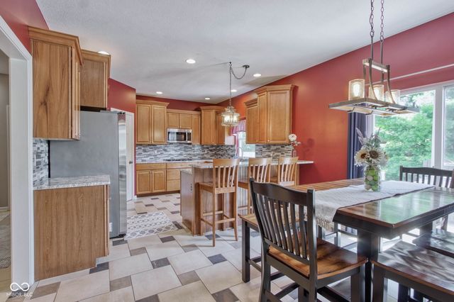 10126 Hawks Lake Drive, Fishers, IN 46037
