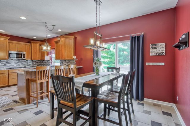 10126 Hawks Lake Drive, Fishers, IN 46037