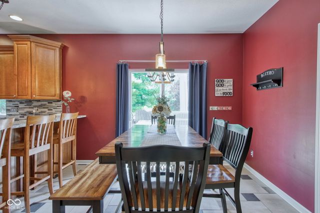 10126 Hawks Lake Drive, Fishers, IN 46037