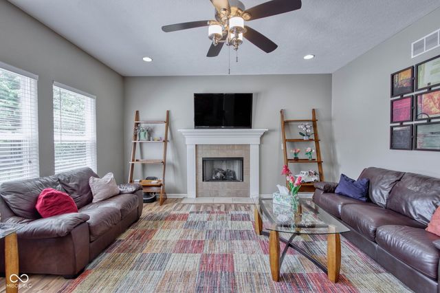 10126 Hawks Lake Drive, Fishers, IN 46037