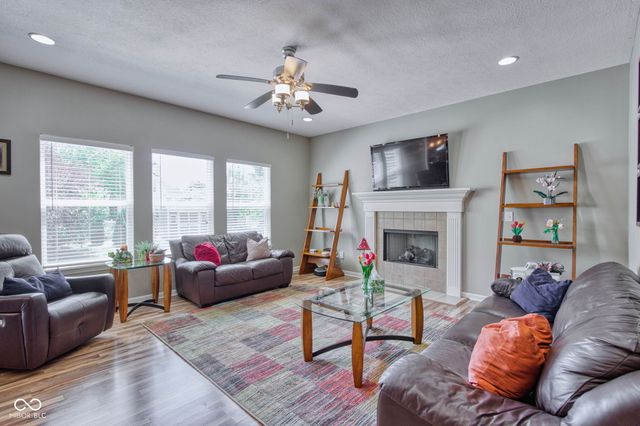 10126 Hawks Lake Drive, Fishers, IN 46037