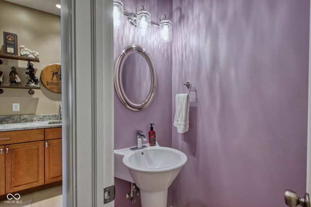 10126 Hawks Lake Drive, Fishers, IN 46037
