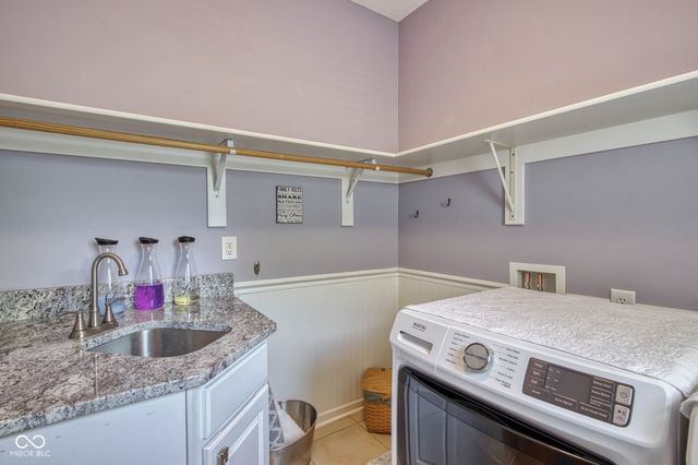 10126 Hawks Lake Drive, Fishers, IN 46037