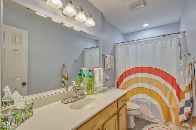 10126 Hawks Lake Drive, Fishers, IN 46037