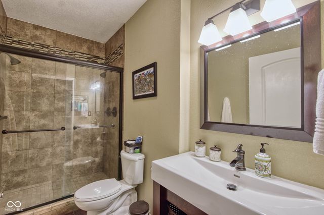 10126 Hawks Lake Drive, Fishers, IN 46037