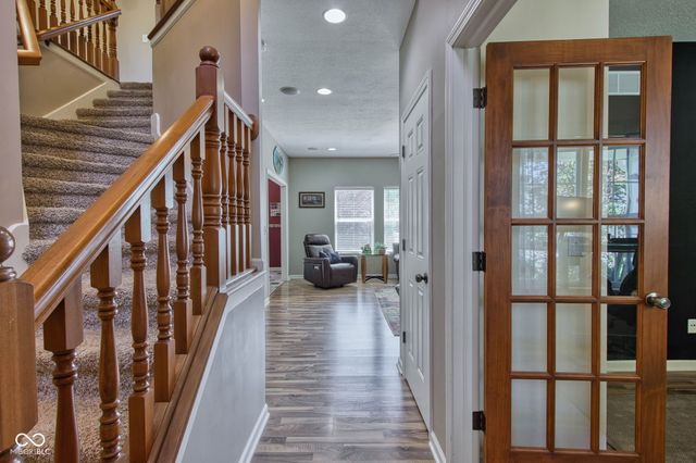 10126 Hawks Lake Drive, Fishers, IN 46037