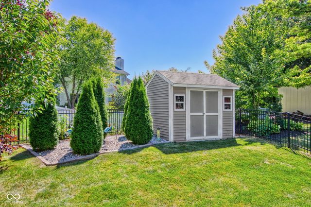 10126 Hawks Lake Drive, Fishers, IN 46037