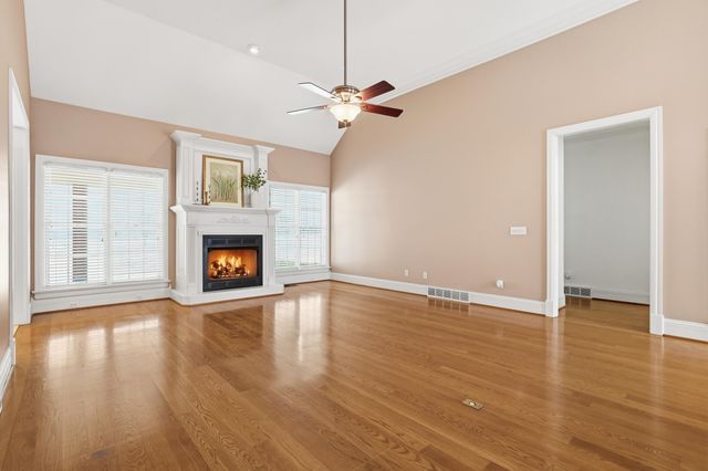 168 Master Court, Hustonville, KY 40437