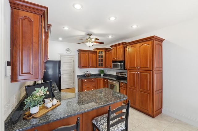 168 Master Court, Hustonville, KY 40437