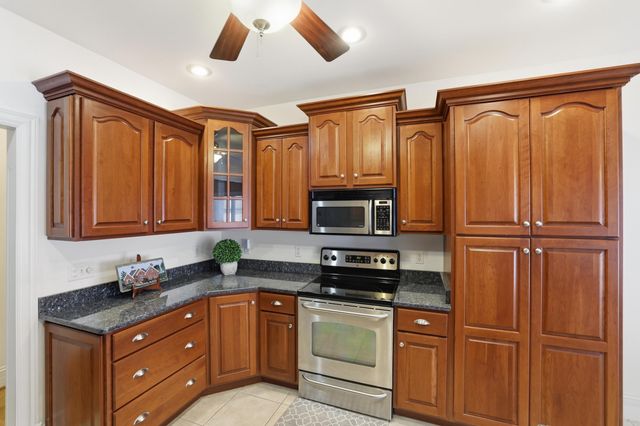 168 Master Court, Hustonville, KY 40437