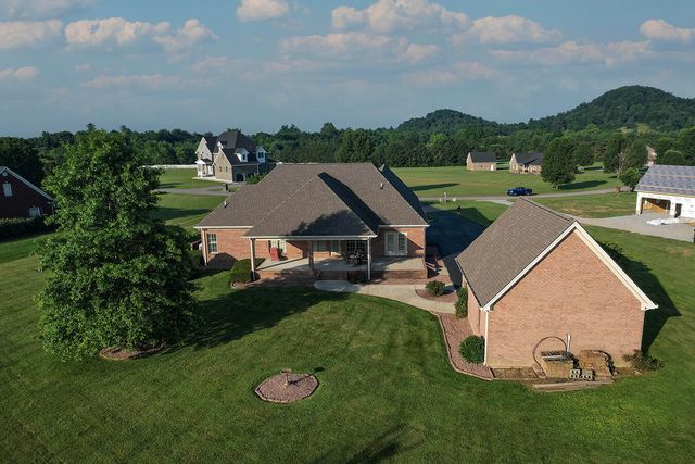 168 Master Court, Hustonville, KY 40437