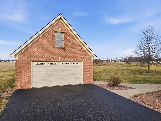 168 Master Court, Hustonville, KY 40437