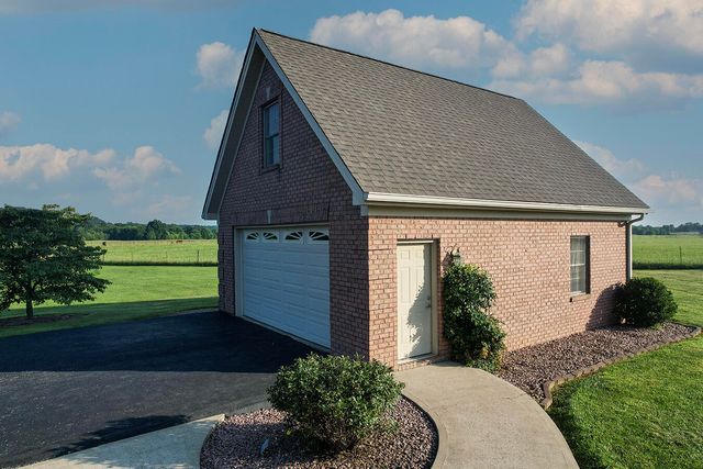 168 Master Court, Hustonville, KY 40437