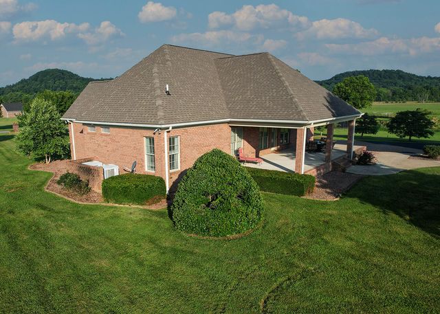 168 Master Court, Hustonville, KY 40437