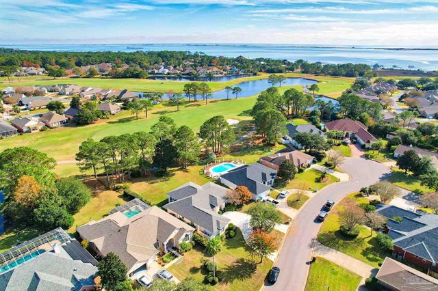 1328 Tour Dr, Gulf Breeze, FL 32563