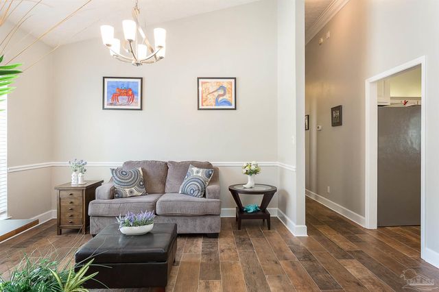 1328 Tour Dr, Gulf Breeze, FL 32563