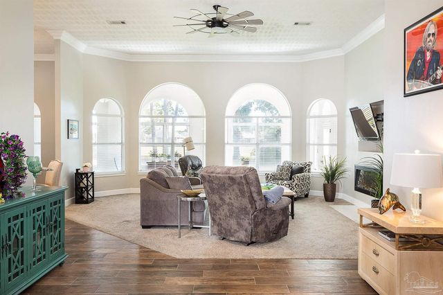 1328 Tour Dr, Gulf Breeze, FL 32563