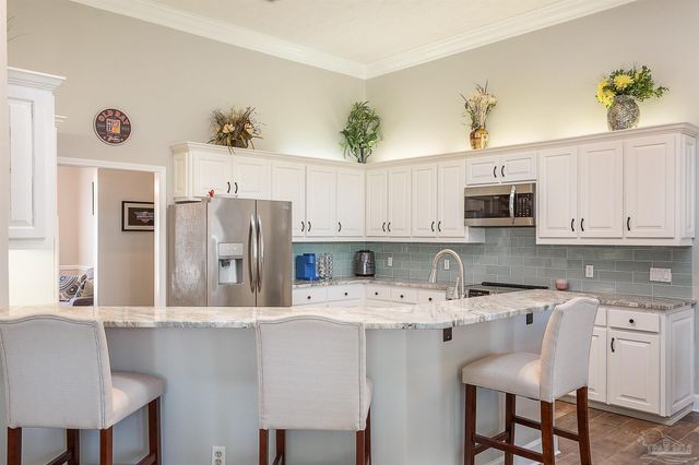 1328 Tour Dr, Gulf Breeze, FL 32563