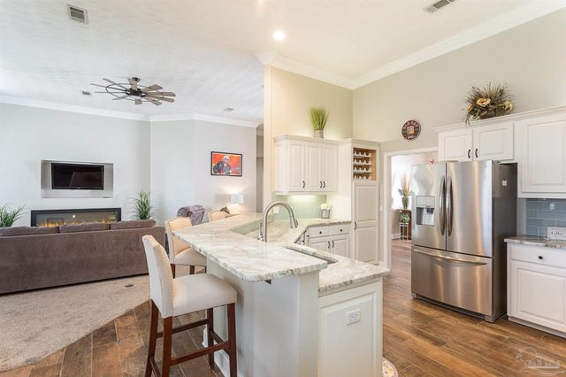 1328 Tour Dr, Gulf Breeze, FL 32563