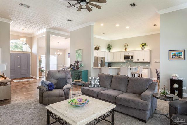 1328 Tour Dr, Gulf Breeze, FL 32563