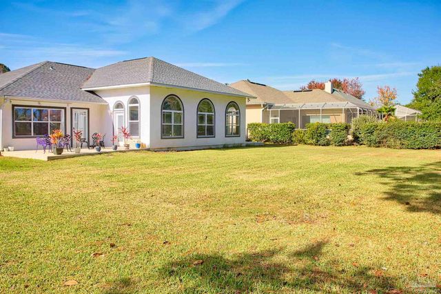 1328 Tour Dr, Gulf Breeze, FL 32563