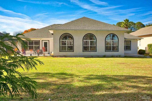 1328 Tour Dr, Gulf Breeze, FL 32563