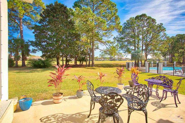 1328 Tour Dr, Gulf Breeze, FL 32563