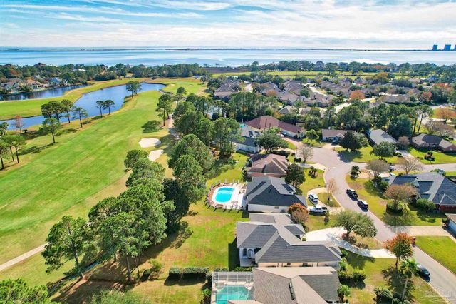 1328 Tour Dr, Gulf Breeze, FL 32563