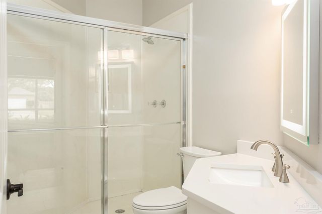 1328 Tour Dr, Gulf Breeze, FL 32563