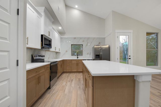 346 Nene LN, Bastrop, TX 78602