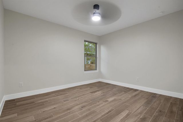 346 Nene LN, Bastrop, TX 78602