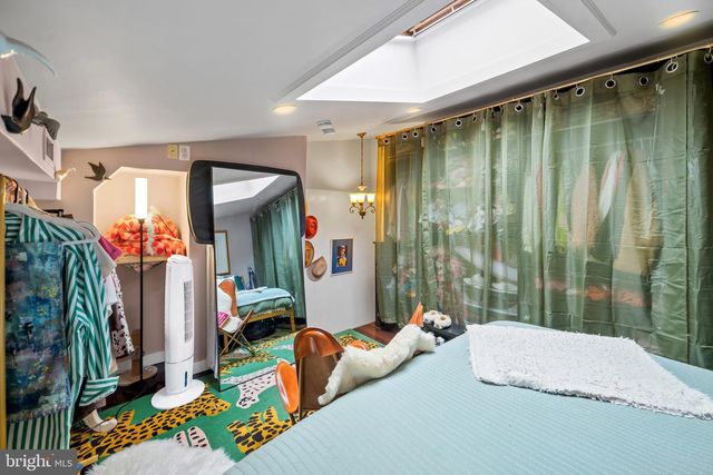 9 BRISTOW PL, Philadelphia, PA 19123