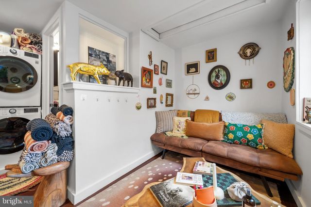 9 BRISTOW PL, Philadelphia, PA 19123