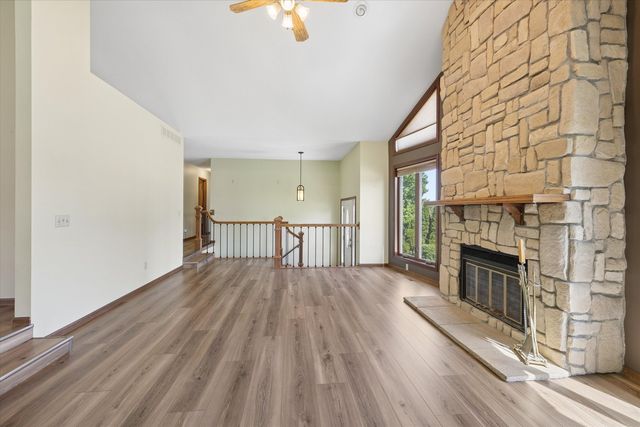 3110 Hartford Drive, Bettendorf, IA 52722
