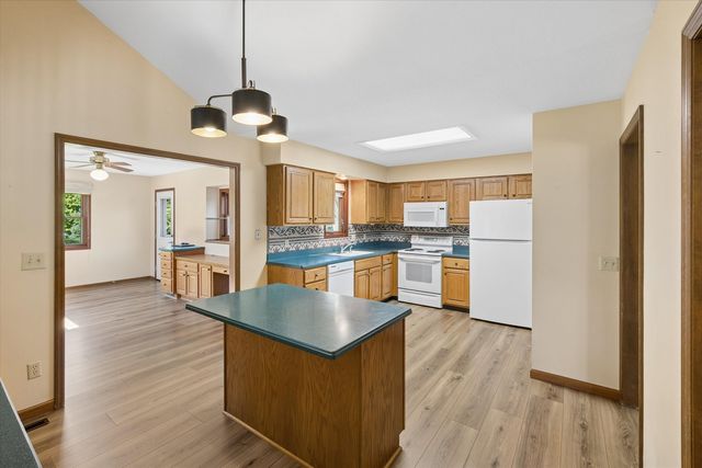 3110 Hartford Drive, Bettendorf, IA 52722