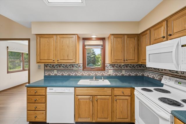 3110 Hartford Drive, Bettendorf, IA 52722