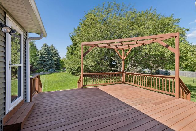 3110 Hartford Drive, Bettendorf, IA 52722