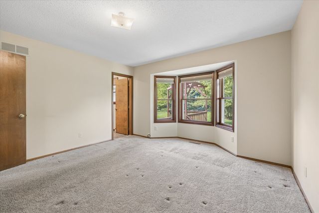 3110 Hartford Drive, Bettendorf, IA 52722