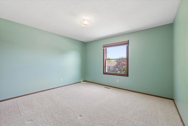 3110 Hartford Drive, Bettendorf, IA 52722