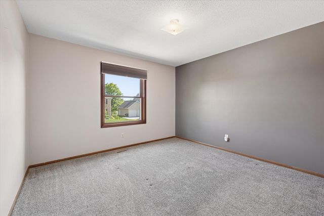 3110 Hartford Drive, Bettendorf, IA 52722