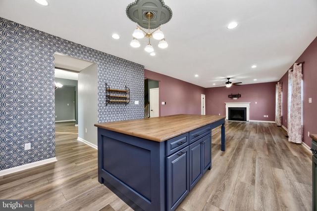 15 BLUE RIDGE DR, Gilbertsville, PA 19525