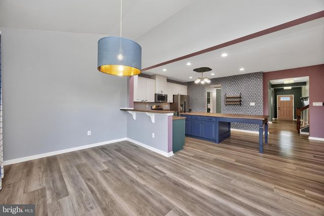 15 BLUE RIDGE DR, Gilbertsville, PA 19525
