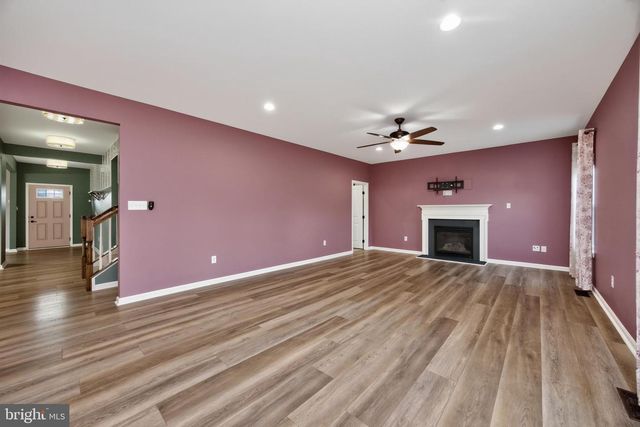 15 BLUE RIDGE DR, Gilbertsville, PA 19525