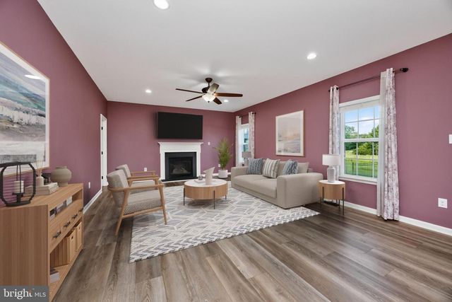 15 BLUE RIDGE DR, Gilbertsville, PA 19525